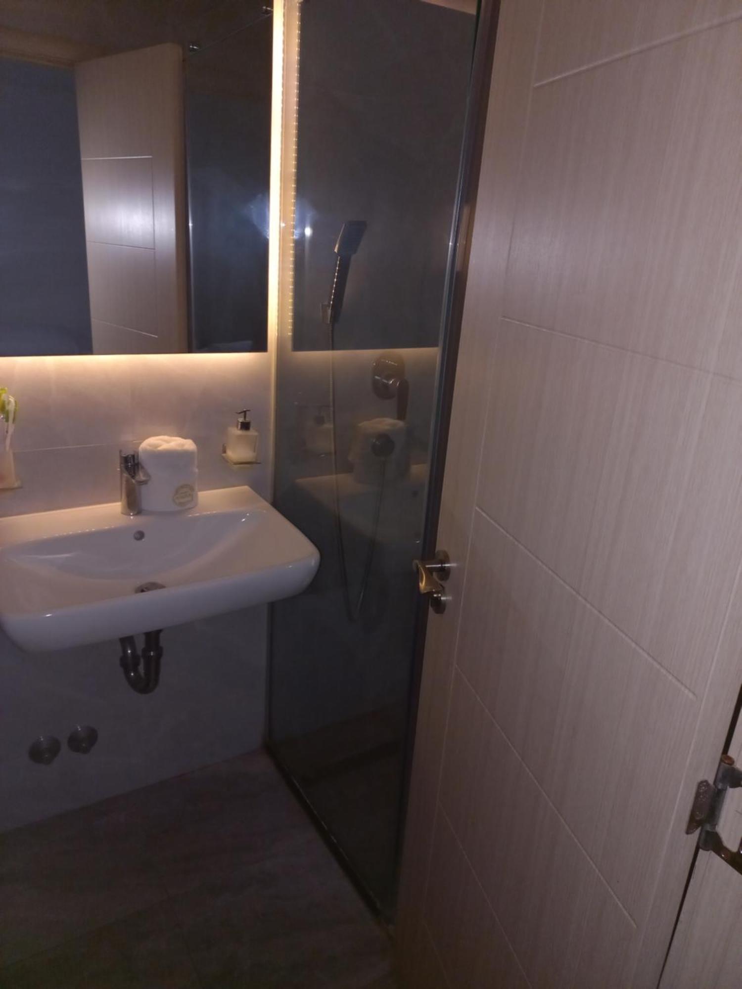 Asuka Apartmani 飞鸟客 Surčin Chambre photo