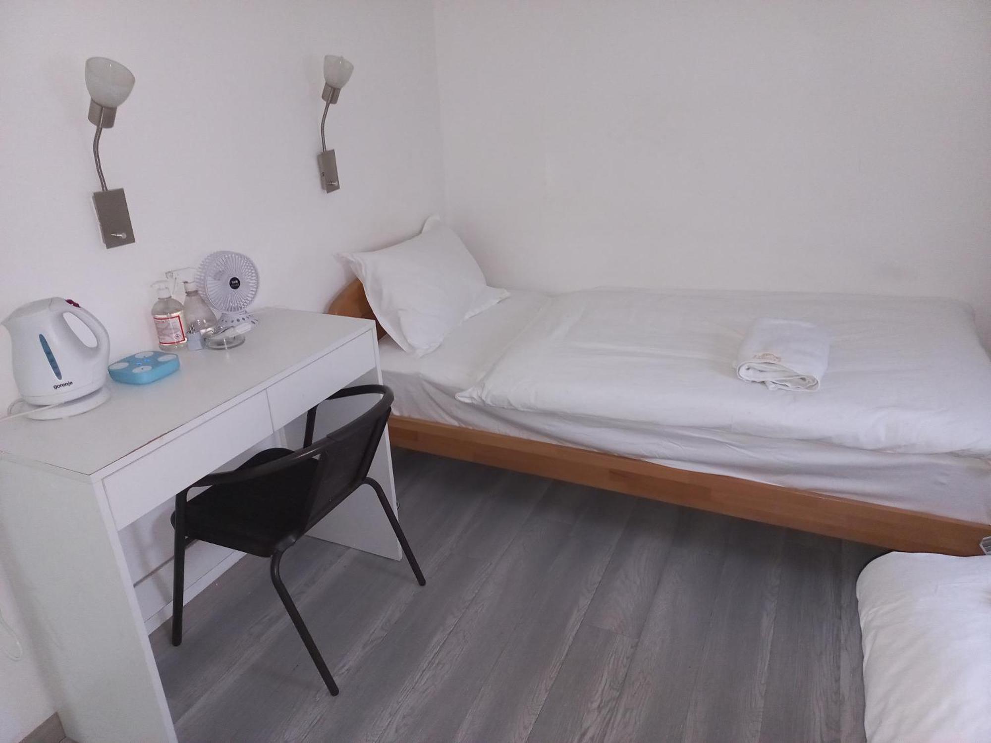 Asuka Apartmani 飞鸟客 Surčin Chambre photo